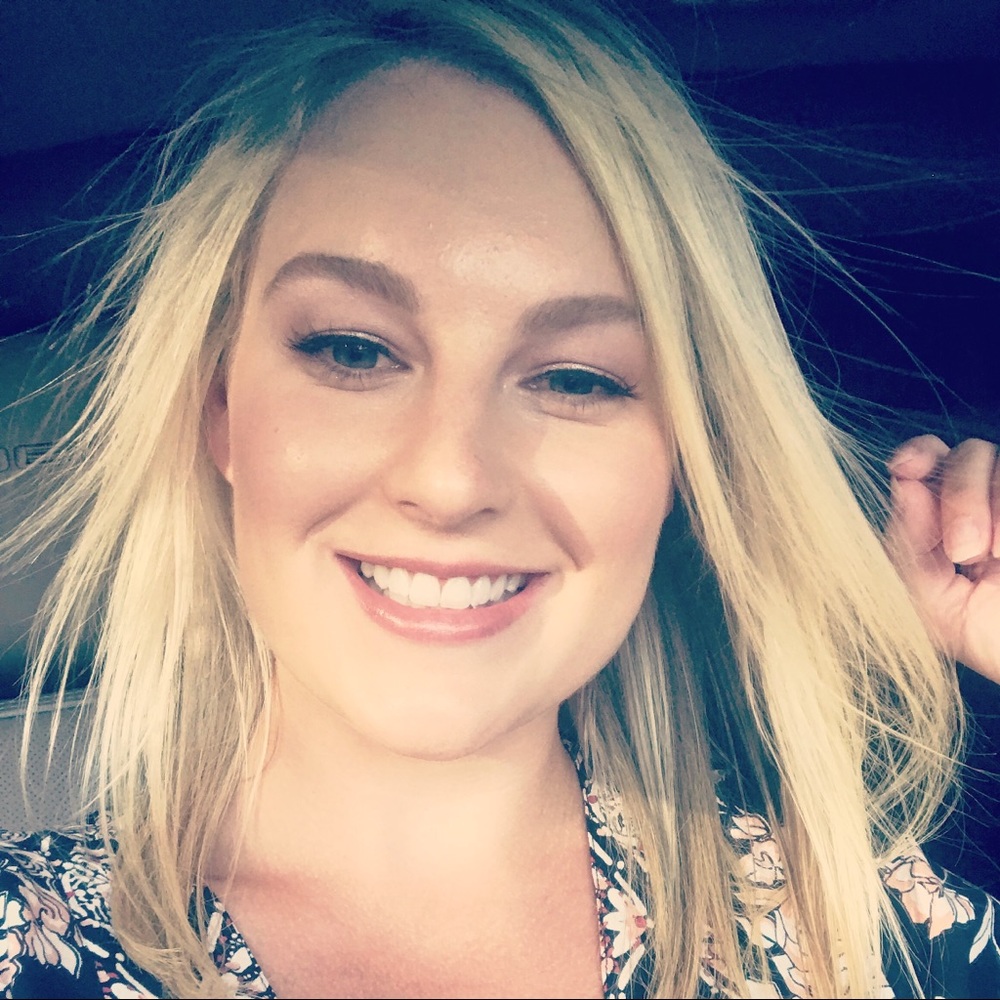 Meet your Posher, Caitlin